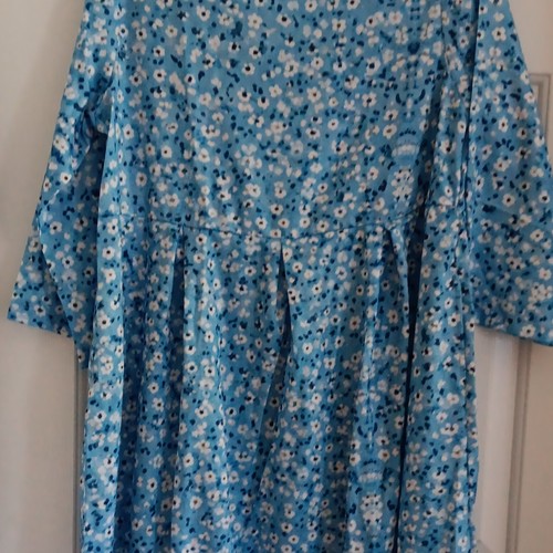 Women blue white floral - &,